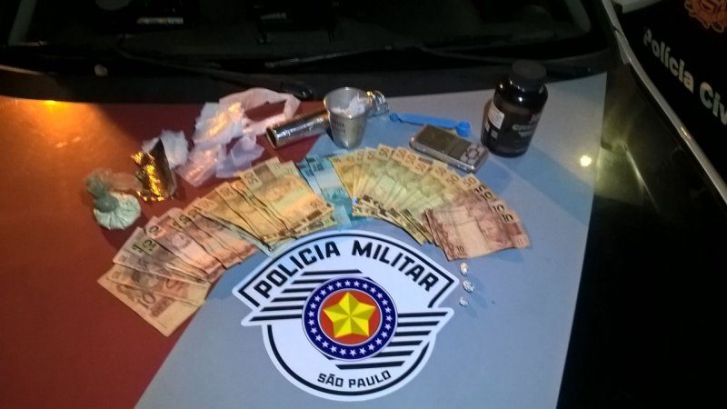 Casal é detido acusado de tráfico no Rosa Alberton