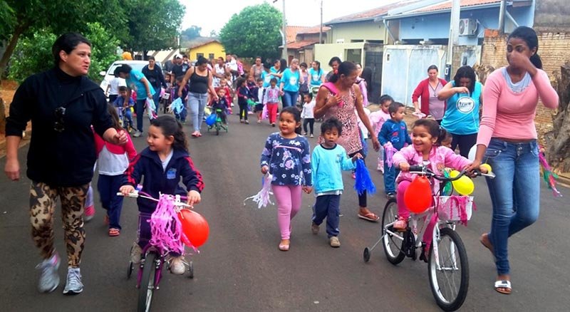 Abertura da Semana do Bebê reúne centenas pelas ruas dos bairros