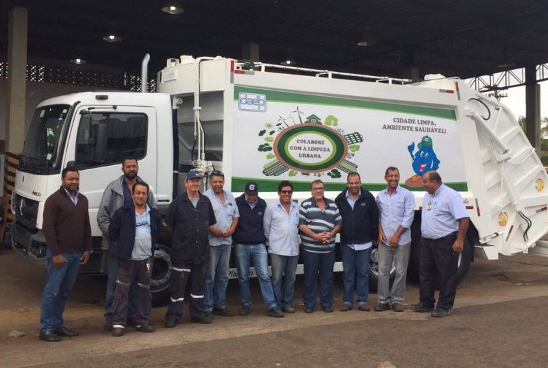 Daep adquire novo caminhão compactador de lixo