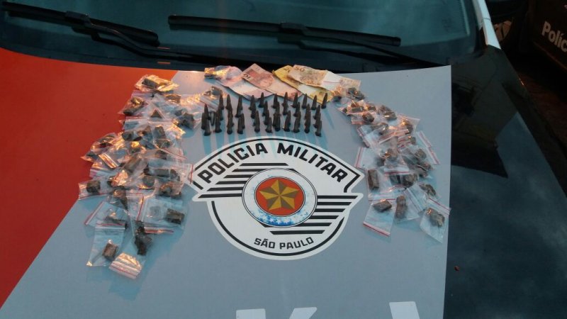Polícia de Luiziânia encontra porções de maconha e cocaína