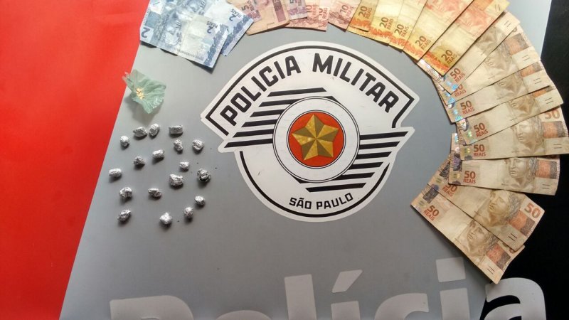 Policiais prendem homem com porções de crack no Eldorado