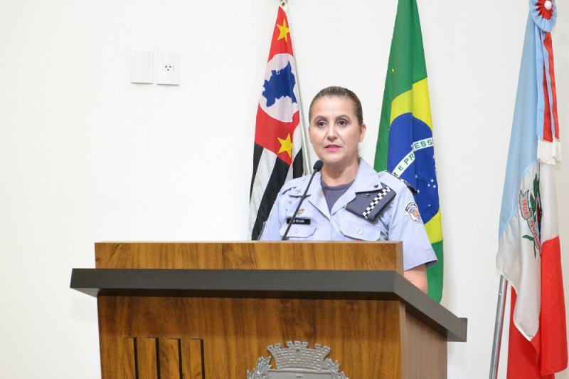 Policial militar Ana Cláudia Pereira Domingos recebe título de Cidadã Penapolense