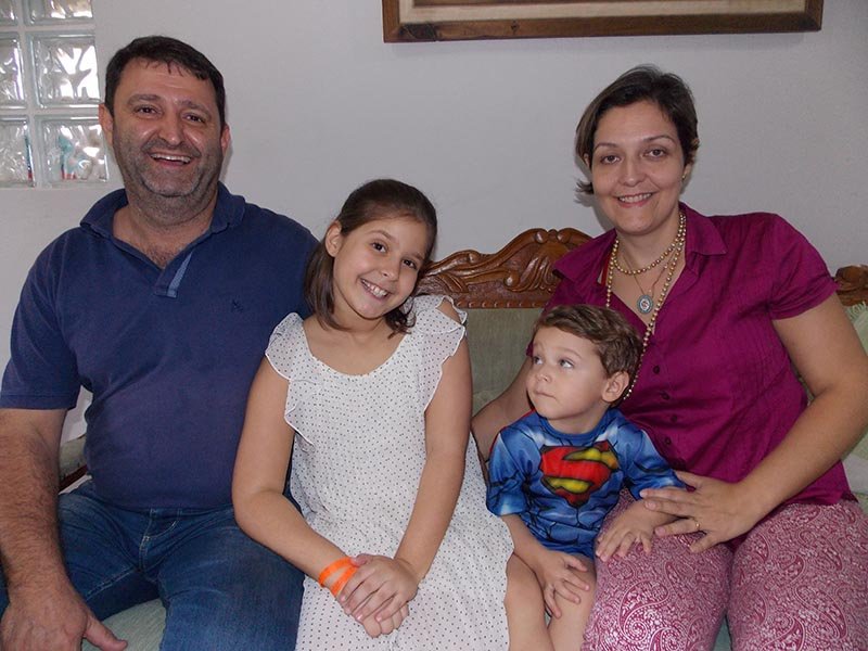 Solidária desde cedo: Menina de 9 anos, faz campanha para arrecadar leite