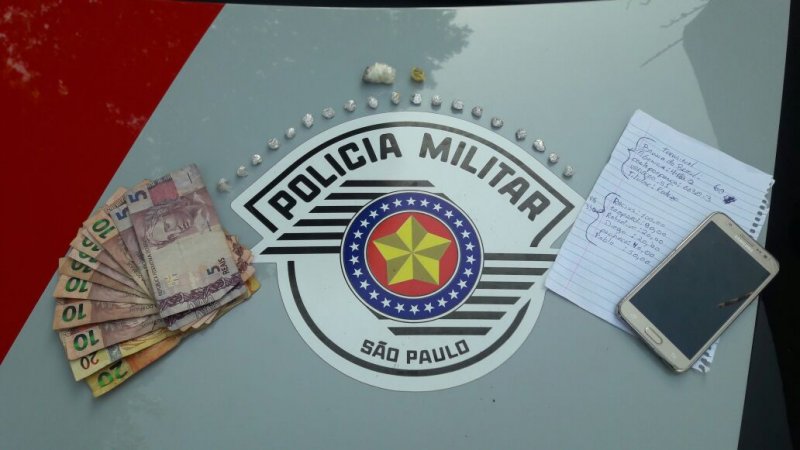 Rocam prende pedreiro com drogas em sua casa no bairro São Joaquim