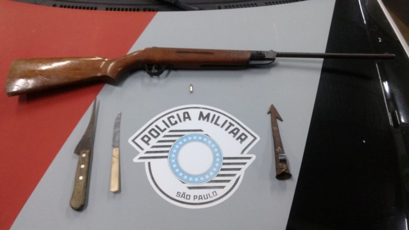 Arma é encontrada na residência de adolescente
