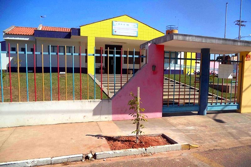 Projeto de arborização urbana beneficia áreas públicas