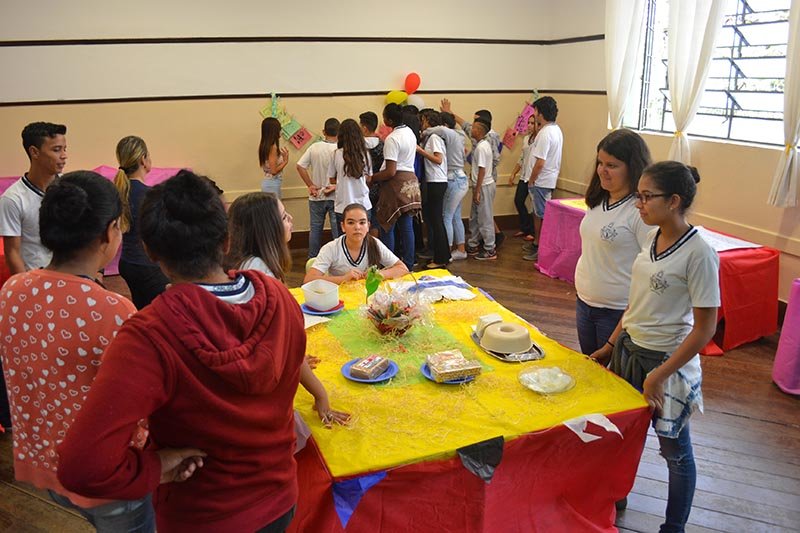 Alunos unem educação e cultura brasileira em projeto