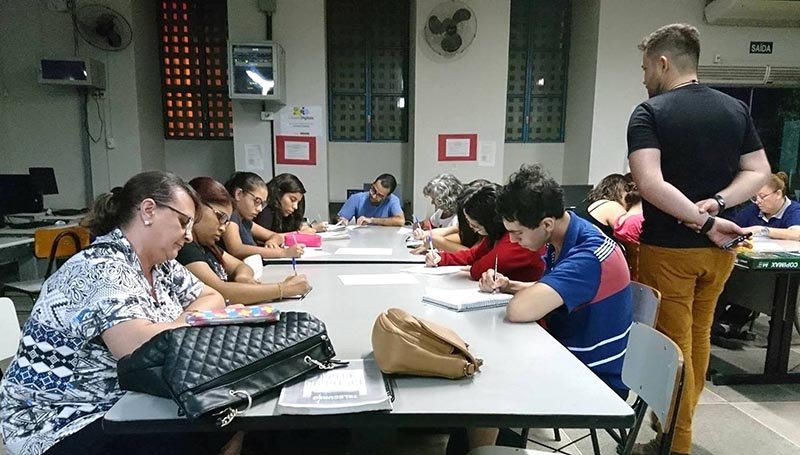 Oficina de Criação Literária tem início com mais de 20 participantes