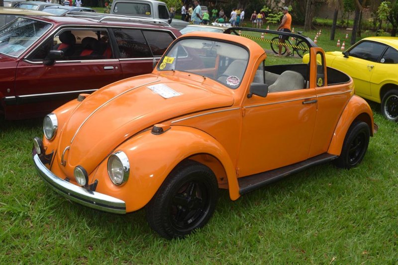 109 Anos: Feriado tem malha, exposição de carros antigos e House Music na praça