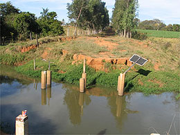 Funcionários do Colégio Agrícola sofrem com passagem interditada