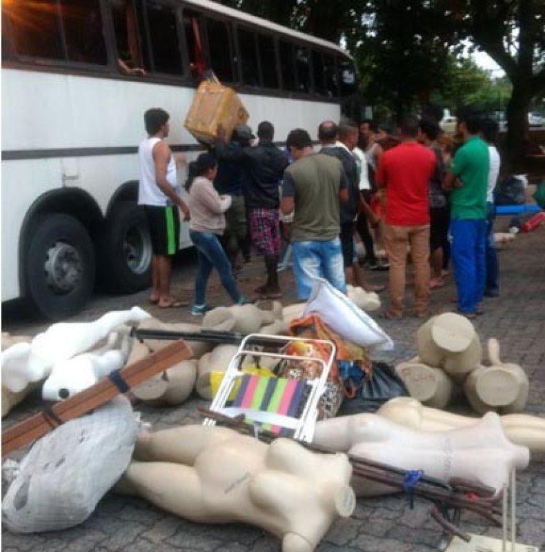 Operação apreende veículos clandestinos de transporte de passageiros