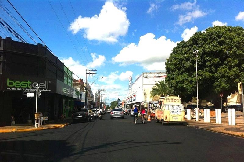 Vias da região central recebem  recapeamento 
