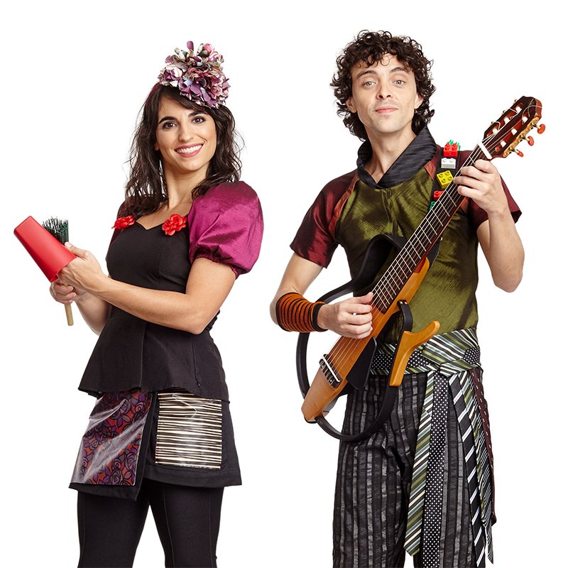 Sábado tem show de música infantil com duo Badulaque