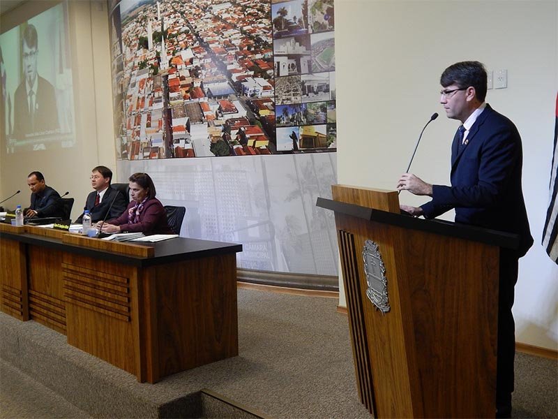 Vereador reforça cobrança de cuidados para avenida Leopoldino Alves Cardoso 