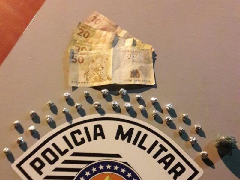 Policiais prendem lavrador com crack