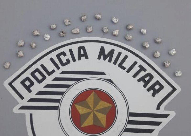 Policiais da Rocam prendem pedreiro acusado de tráfico