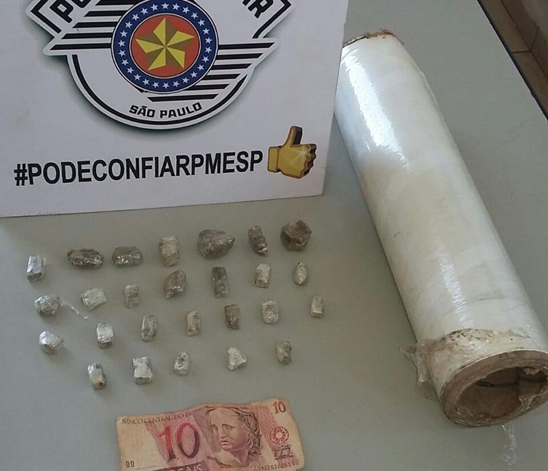 Porções de maconha são encontradas na casa de auxiliar