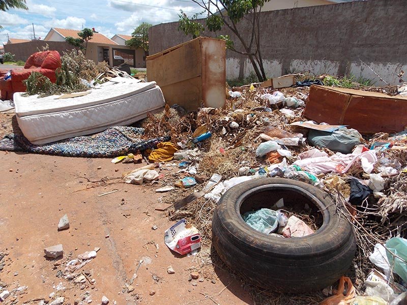 Lixão: Moradores reclamam de descarte irregular no Gimenes