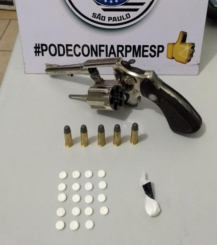 Motorista é preso com arma e munições na Assis Chateaubriand