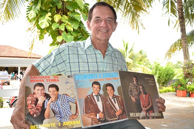 Filhos fazem surpresa e pai realiza sonho de conhecer cantor sertanejo