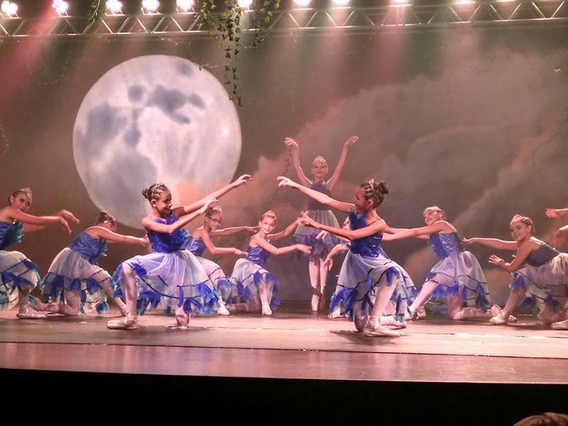 Núcleo Municipal de Dança está com inscrições abertas