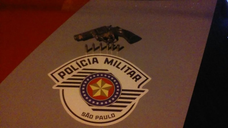 Homem tenta matar esposa e jovem em Luiziânia