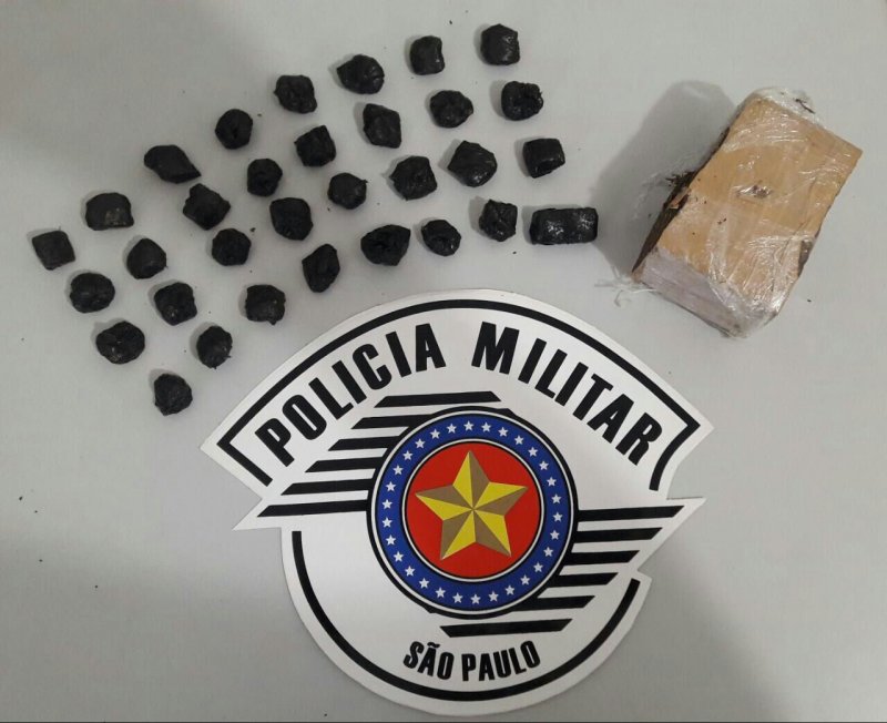 Policiais da Rocam prendem acusado de tráfico no Pevi