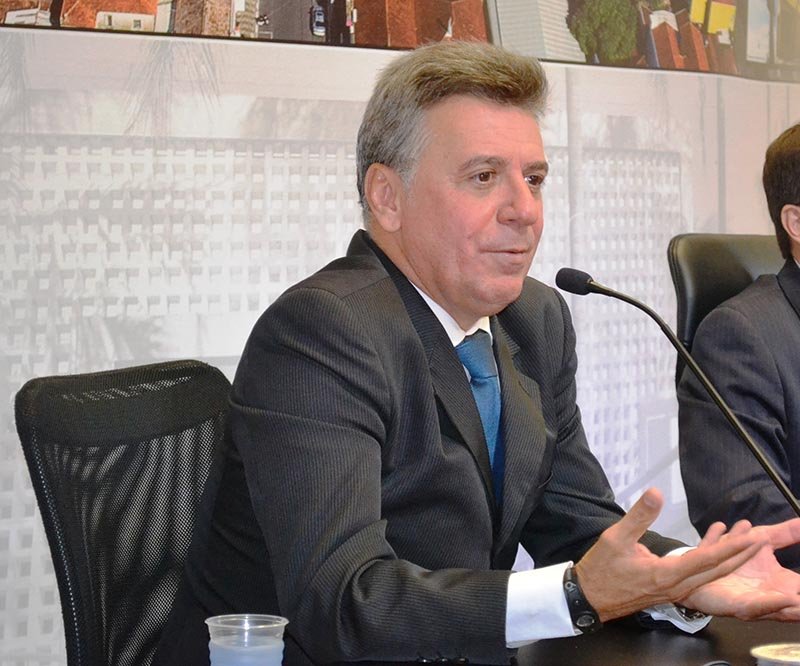 Improbidade: Justiça condena Célio e determina perda do cargo