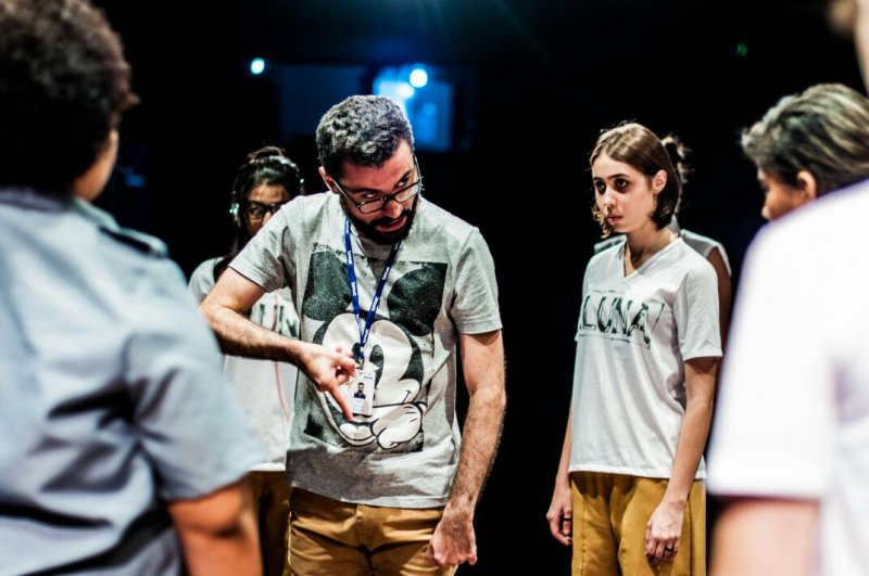 Cultura: Atores participam de oficina de voz com Cia de teatro