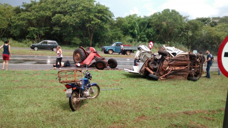 Motorista de ambulância morre após acidente