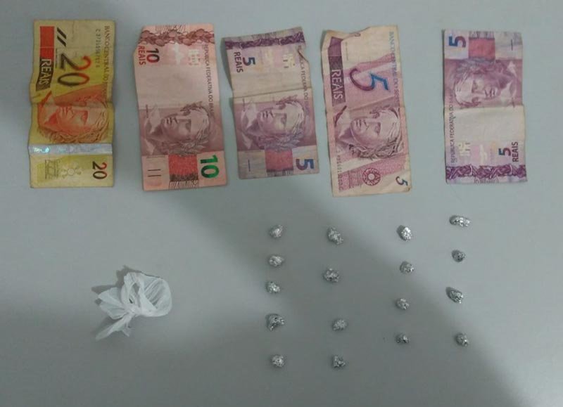 PM prende homem com 17 porções de crack