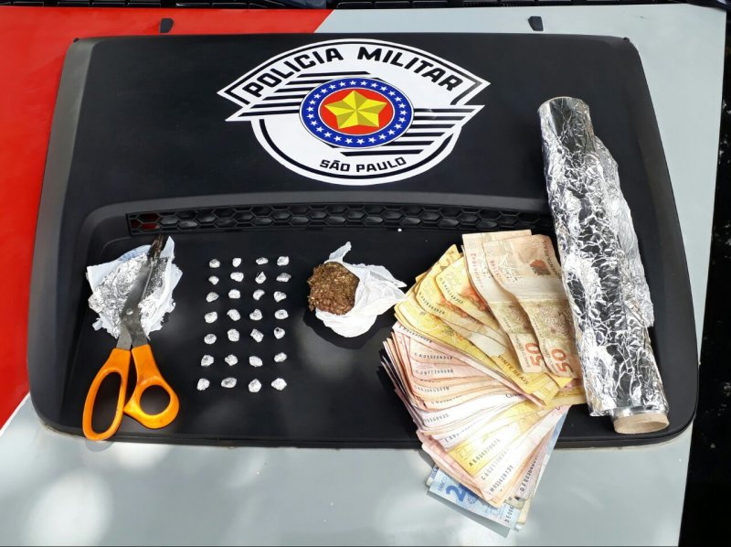 Policiais da Rocam prendem jovem com maconha e crack