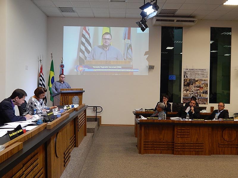Aprovada renovação de auxílio para alunos do SENAC e SENAI