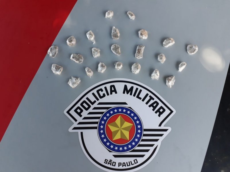 Adolescente é flagrado com maconha no Gualter Monteiro