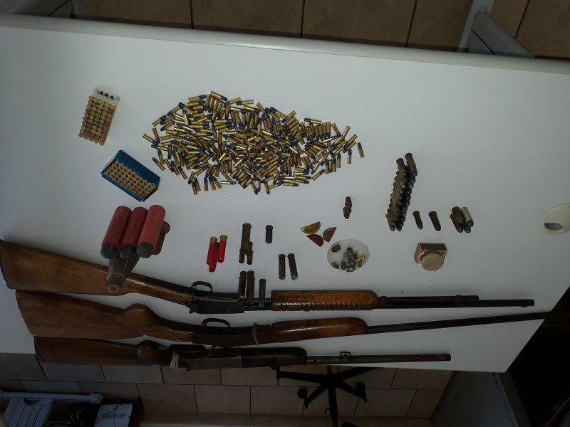Polícia Ambiental flagra retireiro com armas de fogo