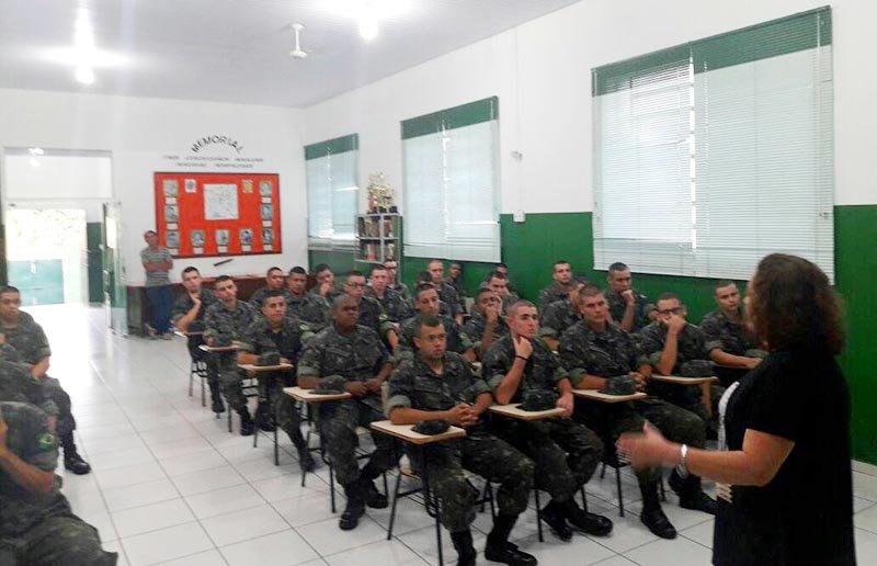 Equipe da Secretaria de Saúde ministra palestra para atiradores