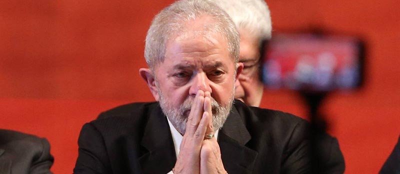 Moro decreta prisão de Lula e determina que ele se apresente até amanhã