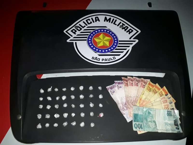 Trio é preso acusado de tráfico no Jardim Planalto