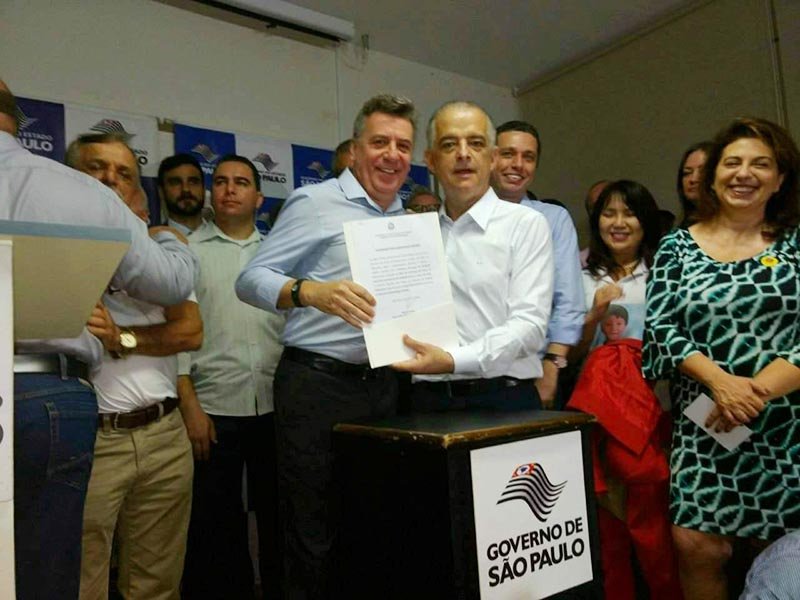 Assinado convênio para iluminação pública da cidade
