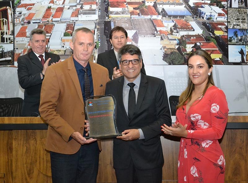 Rafael Ferreira recebe título de Filho Ilustre de Penápolis