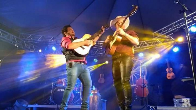 Quadrilhas e shows de viola animam Festa Junina hoje