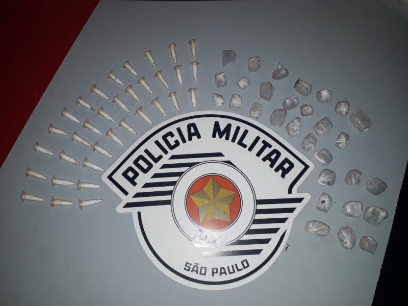 Homem é preso com maconha e cocaína em Avanhandava