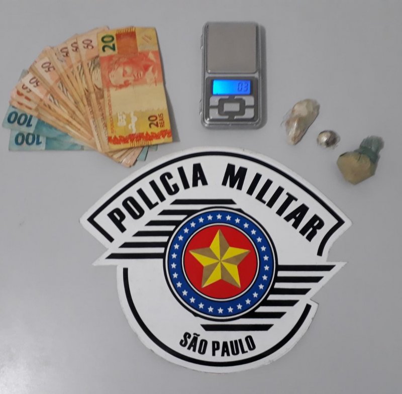 Motorista é preso acusado de tráfico por policiais da Rocam