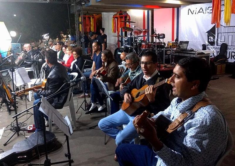 Festa Junina Popular leva milhares de pessoas à praça