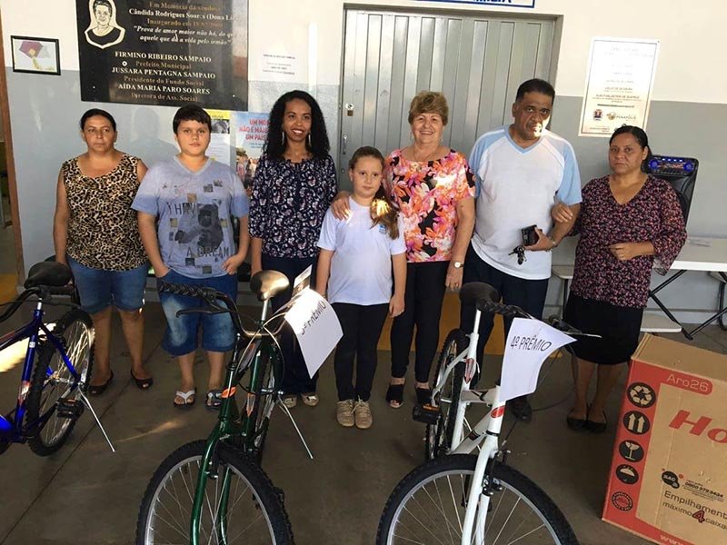 Fundo Social entrega prêmios da Campanha do Agasalho