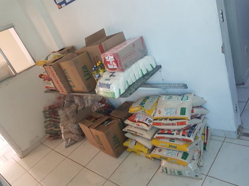 Igreja do Evangelho Quadrangular doa 400 quilos de alimentos a hospital