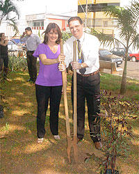 Banco do Brasil adota parte de praça central