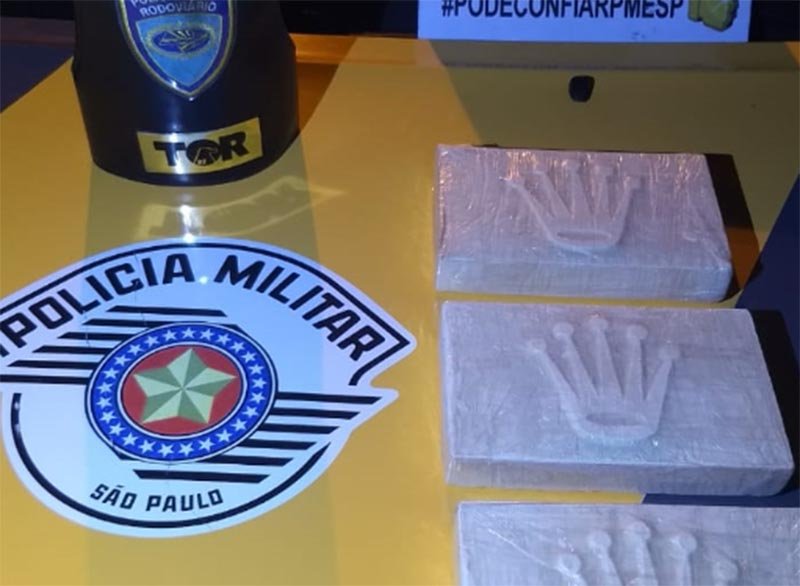 TOR prende jovem transportando tijolos de cocaína