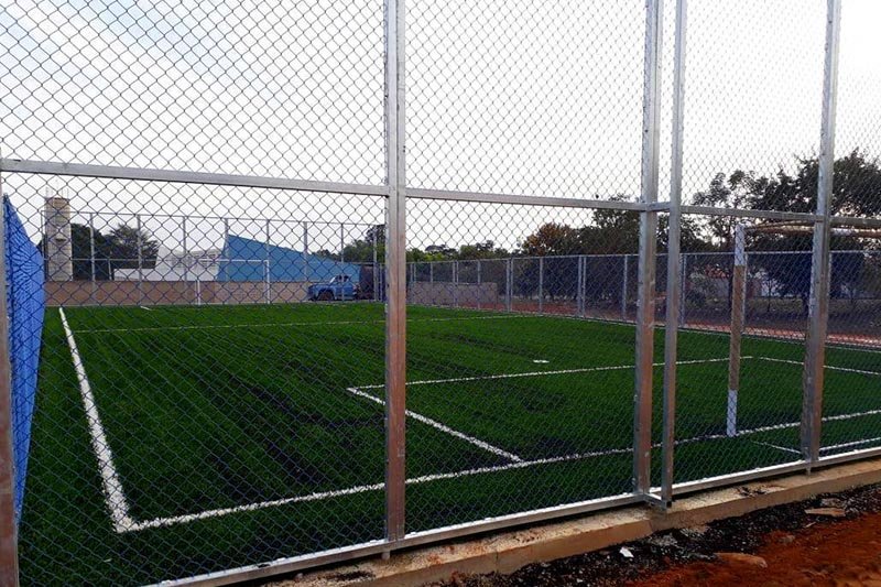 Finalizada a quadra de society do bairro Gualter Monteiro