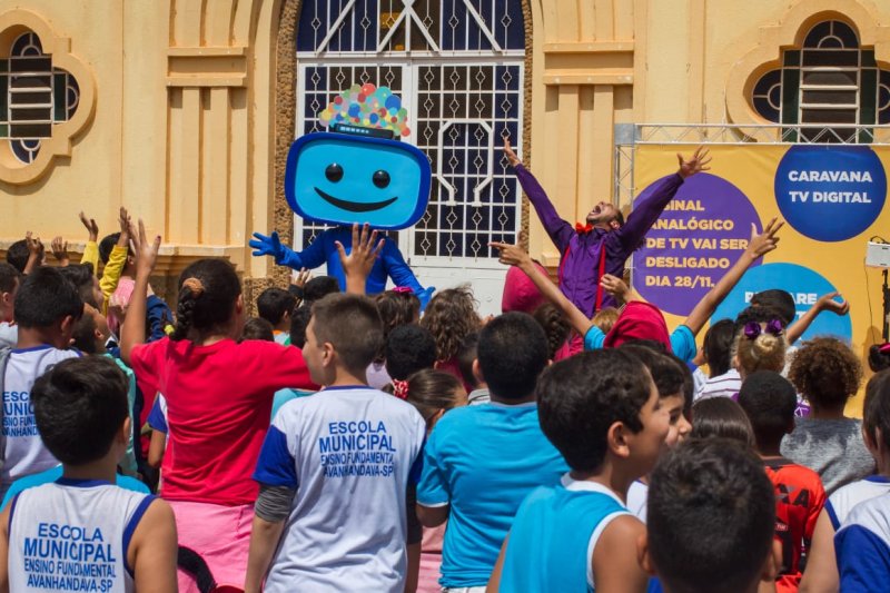 Avanhandava recebe caravana sobre TV digital